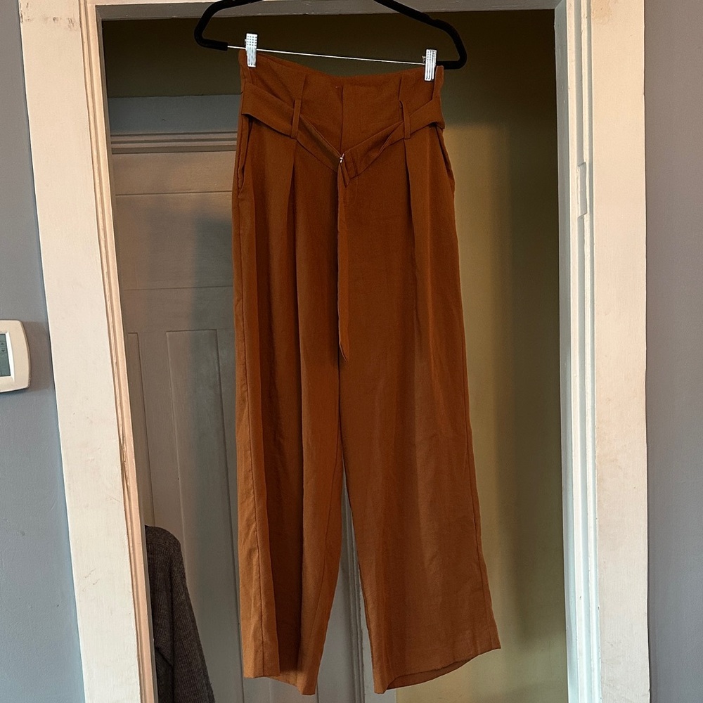 JOA Brown High-Waisted Pants